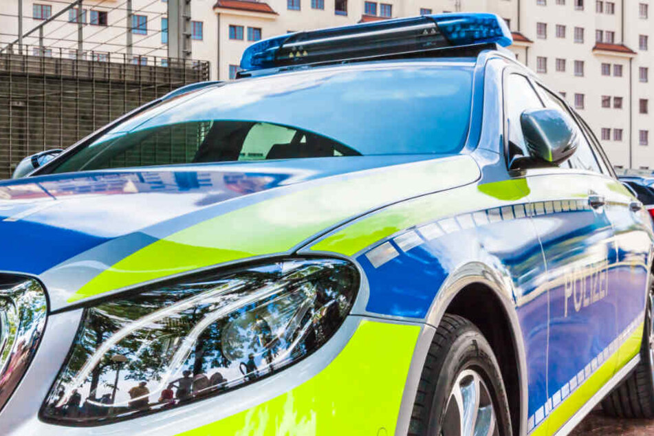 Die Polizei nahm einen Randalier fest, der in der Äußeren Neustadt unter anderem einen Mann angegriffen hatte. (Symbolbild)
