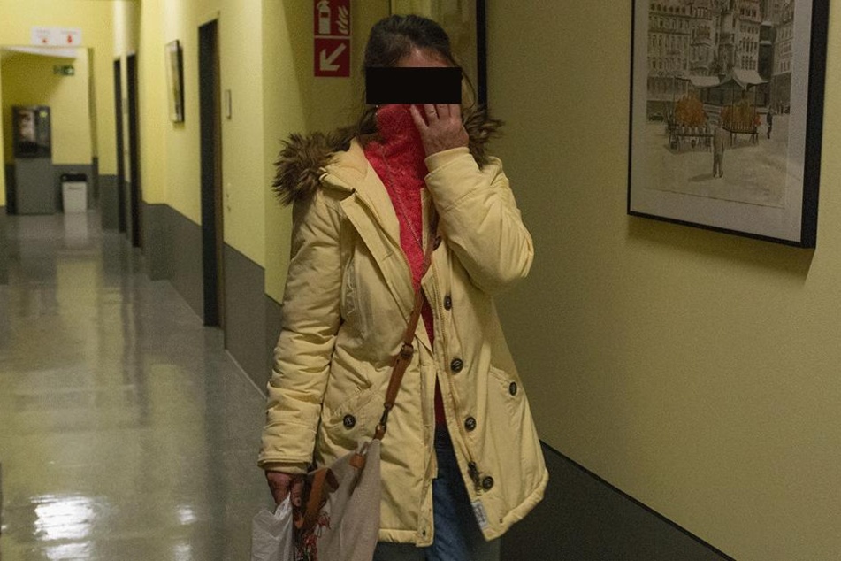 Anita J. (57) hängt an ihren Hunden. Einer allerdings biss eine andere Hundebesitzerin.