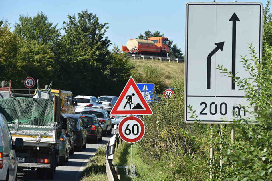 Spätestens ab Freitag 16 Uhr sollten alle Autofahrer die Washingtonstraße im
Bereich Elbepark meiden