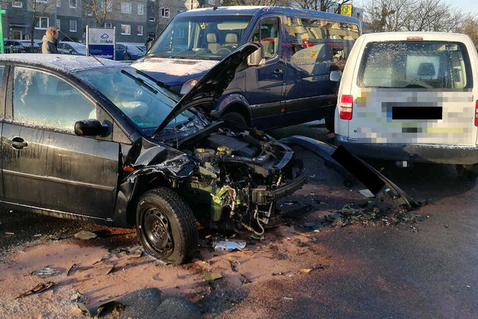 Am Morgen waren drei Autos in einen Unfall auf der Lommatzscher verwickelt.