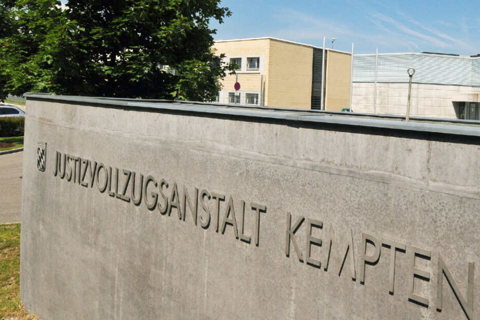 Die Übergriffe auf den Mithäftling ereigneten sich in der JVA Kempten. (Archivbild)