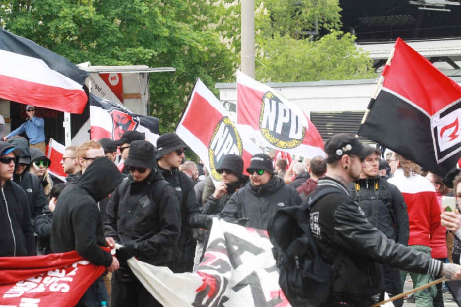 Weniger die Inhalte, als viel mehr das bürgerliche Unterstützerumfeld seien der Unterschied zwischen AfD und NPD, soll Mandic gesagt haben. (Symbolfoto)