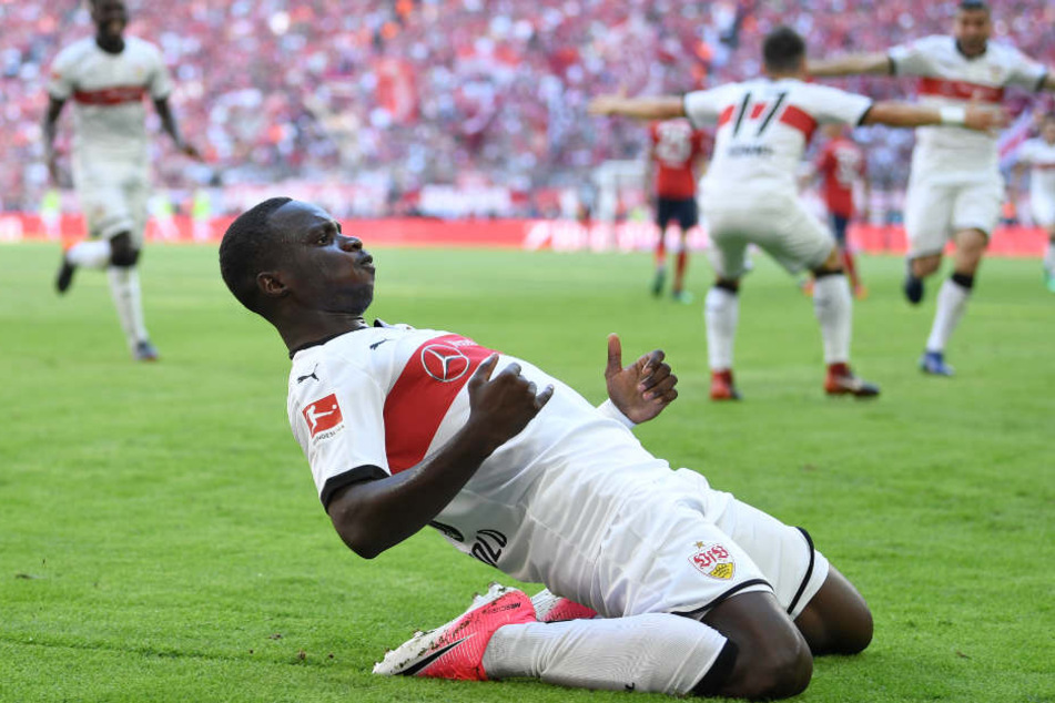 Chadrac Akolo jubelte über seinen Treffer zum 3:1 beim 4:1-Sieg des VfB bei den Bayern im Mai 2018.