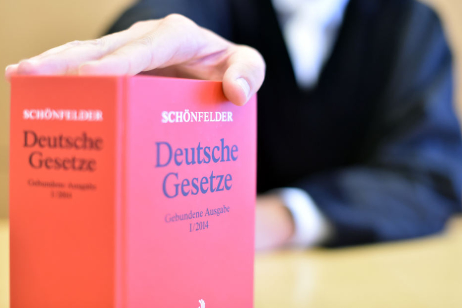Knapp die Hälfte der Verurteilten standen schon vor Gericht. (Symbolbild)