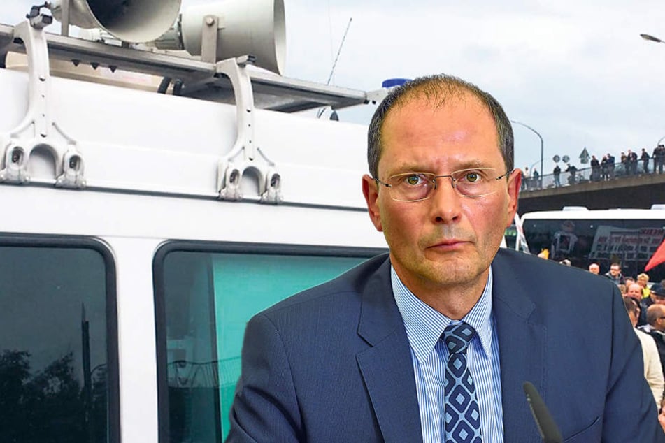 Innenminister Markus Ulbig (52,
CDU). Er nannte die Arbeit der Polizei professionell, distanzierte sich aber von
einer Bemerkung gegenüber PEGIDA.
