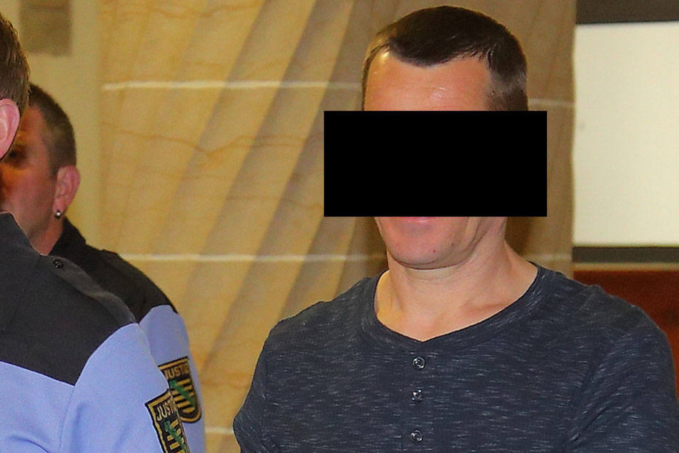 Algis I. (49) brach in Tränen aus, als der erfuhr, dass er nach dem Urteil nach Hause darf.