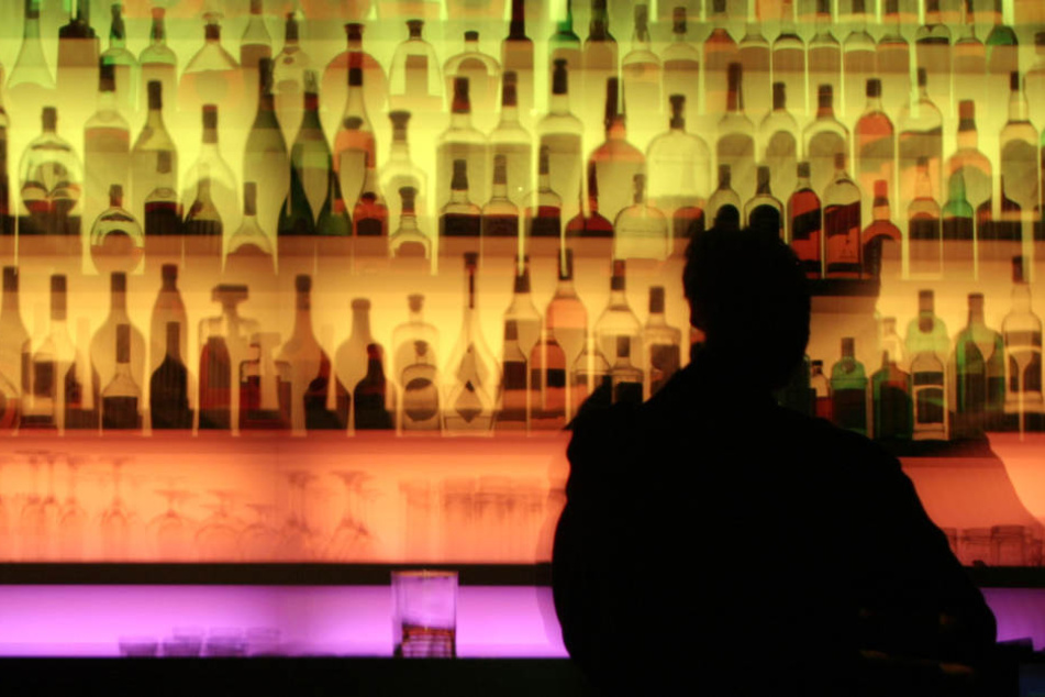 In Tübinger Bars und Kneipen soll ein Code mehr Sicherheit bringen. (Symbolbild)