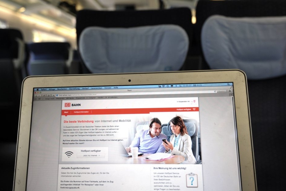 In den ICE-Zügen soll es ab Sonntag auch in der zweiten Klasse freies WLAN geben.