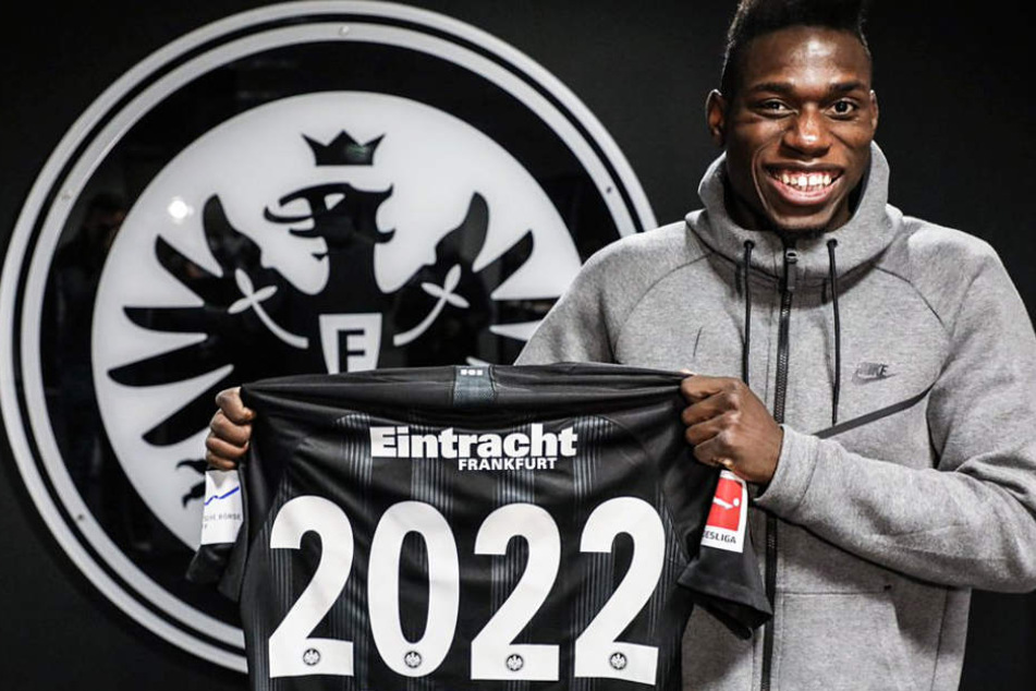 Danny da Costa hat seinen Vertrag mit den Frankfurtern bis 2022 verlängert.