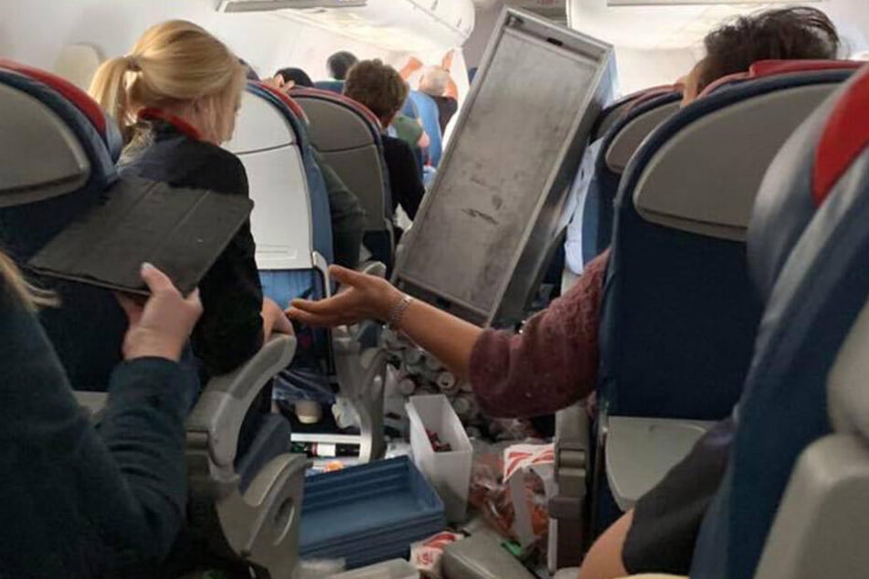 Zahlreiche Bilder wurden von den Passagieren auf Twitter verbreitet.