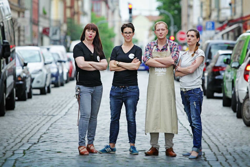 Simone (v.l.) und Susanne Meyer-Götz von Curry&Co, Stefan Flügge von King`s
Bread und Sandy Kreibig vom Cafe Blumenau ärgern sich über die Stadt.