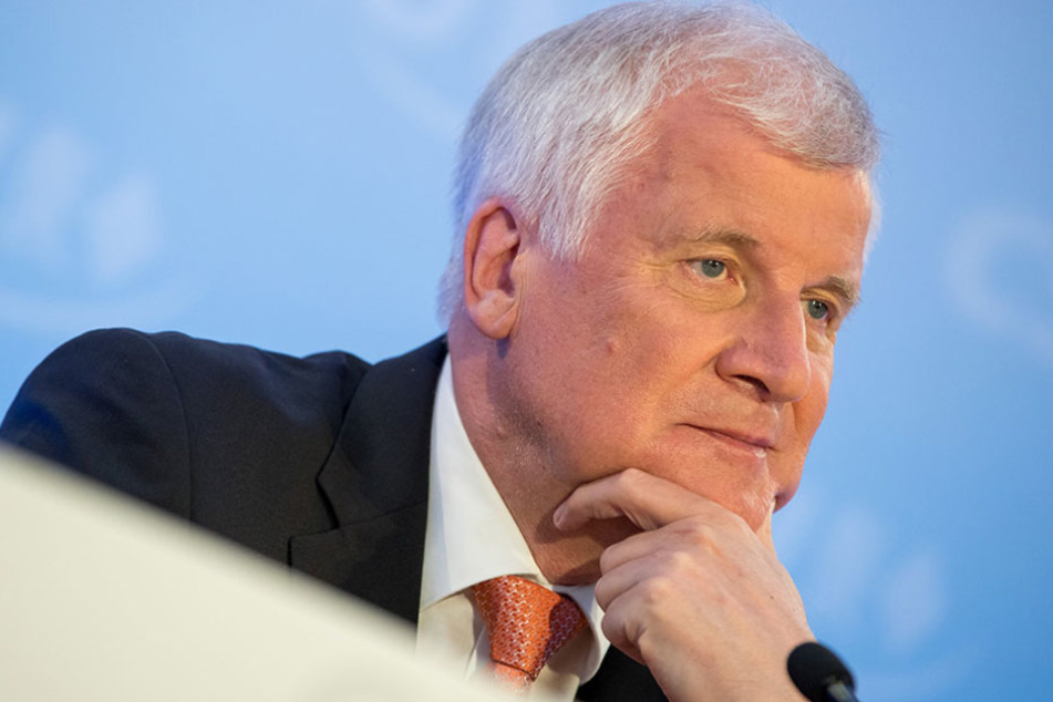 CSU-Chef Horst Seehofer will dem öffentlich-rechtlichen Rundfunk an den Kragen.