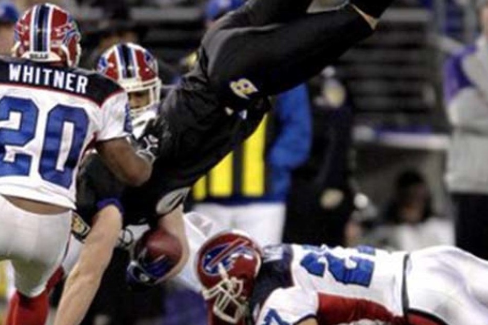 Todd Heap (Mitte) hier in einem Spiel gegen die Buffalo Bills. Von 2001 bis 2011 spielte er für die Baltimore Ravens.