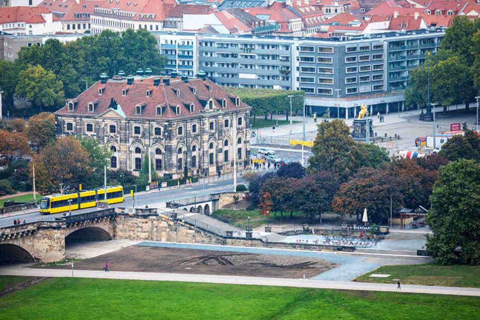Ein erster Plan ist die Rekonstruktion des Narrenhäusels an der Augustusbrücke.