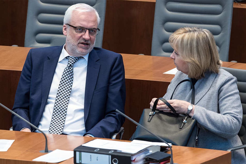 Garrelt Duin (SPD) und Hannelore Kraft (SPD) glauben an den Wirtschaftserfolg während ihrer Regierungszeit.