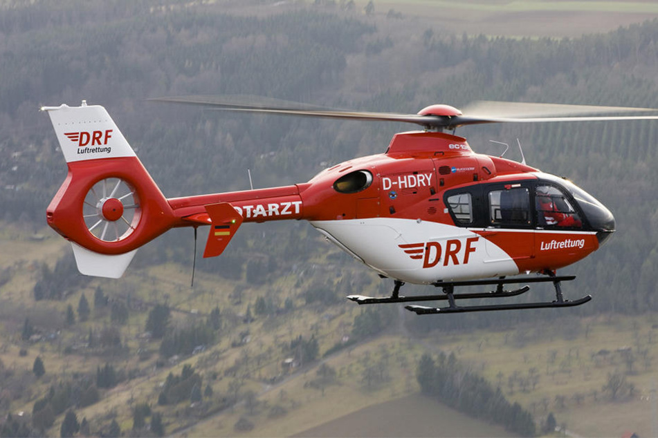 Ein Rettungshubschrauber musste nach einem Unfall gerufen werden. (Symbolbild)