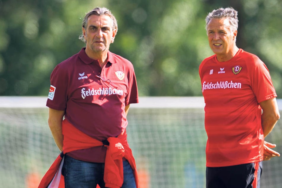 Geschäftsführer Ralf Minge (l.) und Trainer Uwe Neuhaus wollen in der Stürmerfrage keinen Schnellschuss.