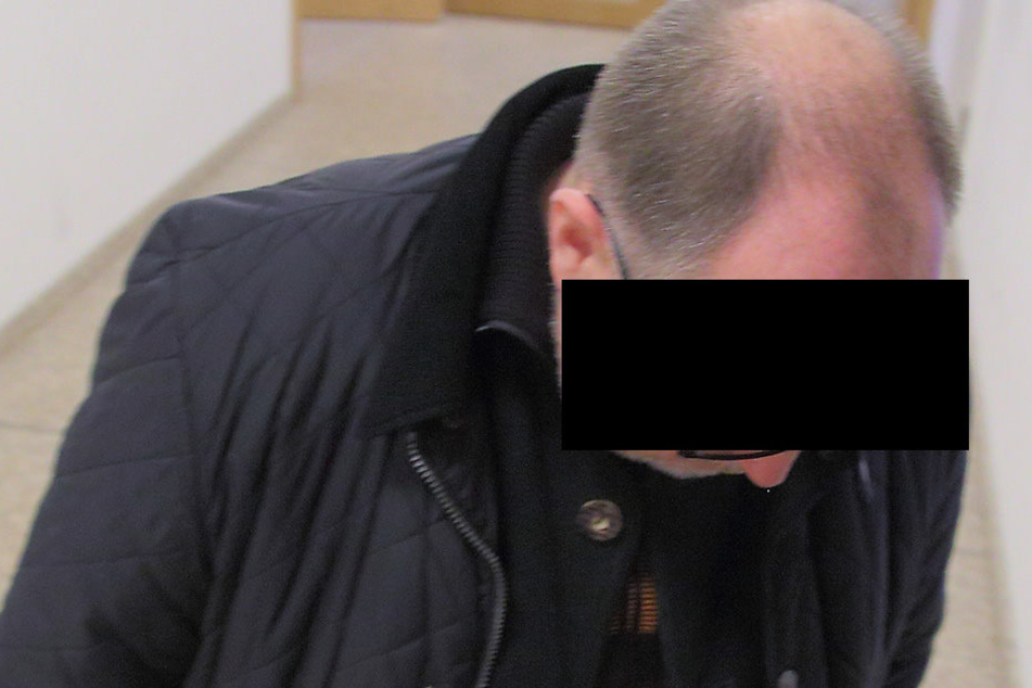 Thomas M. (55) holte sich am Dienstag beim Amtsrichter eine Bewährungsstrafe
ab.