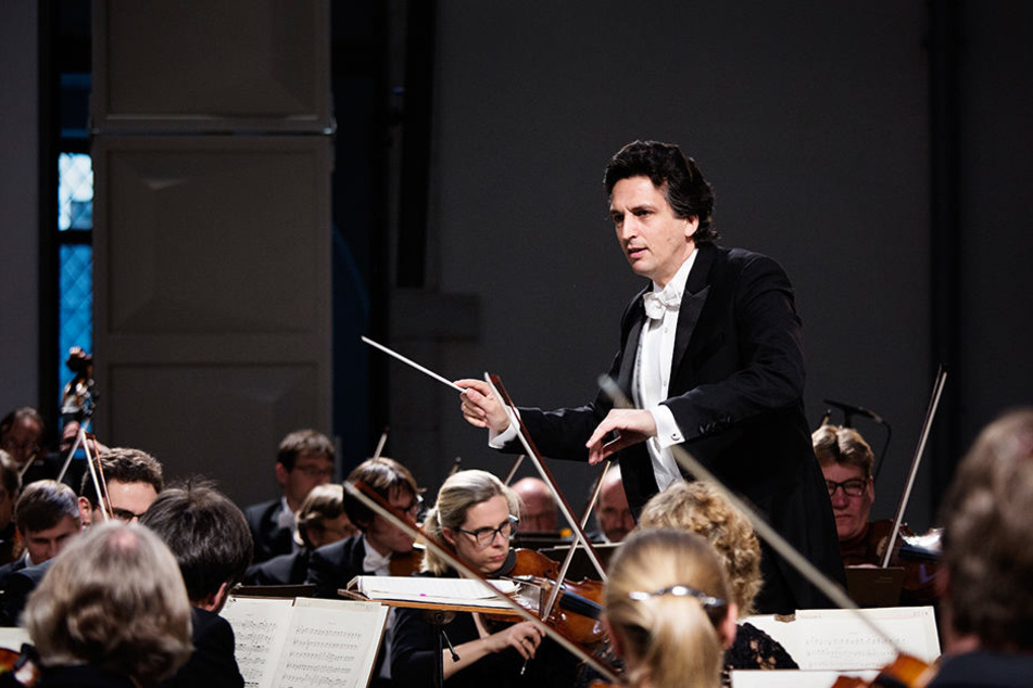 Michael Sanderling (49) und das Orchester der Dresdner Philharmonie. Diese Paarung wird bald Geschichte sein.