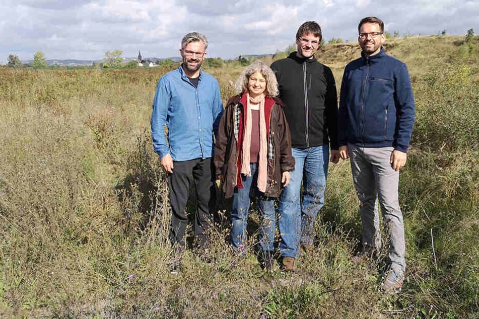 Mein Baum-Team mit Martin Schubert (37, re.) von der Stadtentwässerung.