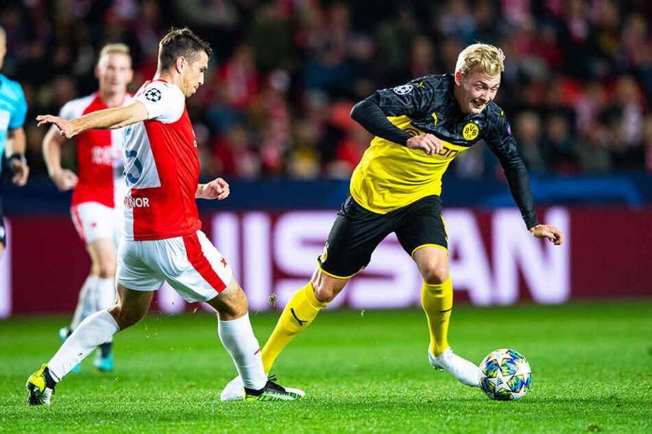 Julian Brandt (r.) war auf BVB-Seiten sehr auffällig und bereitete beide Treffer klasse vor.