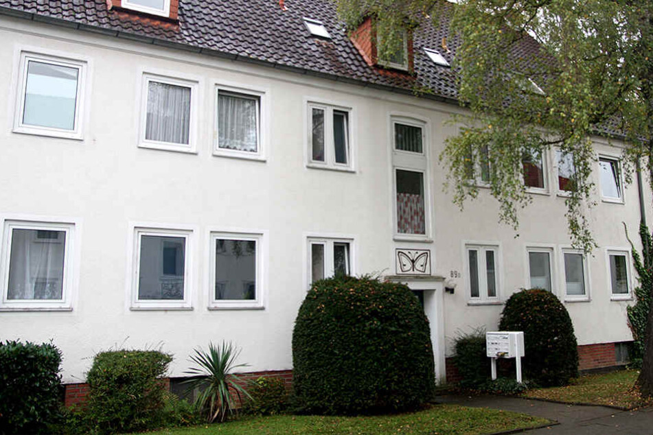 Ein Lieferant stellte das gefährliche Fass mitten im Hausflur ab.