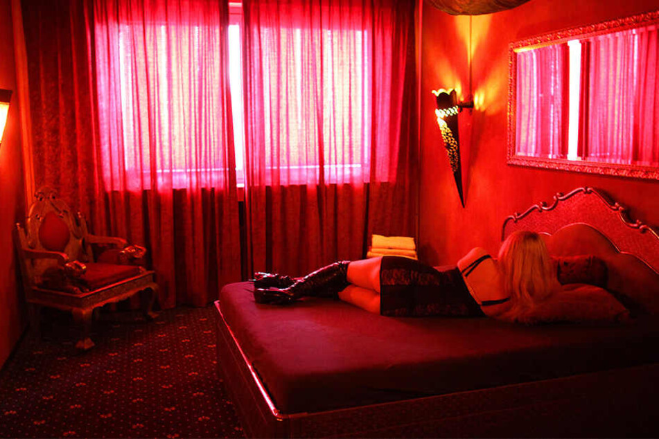 Der Jugendliche hatte sich über die erbrachten Leistungen der Prostituierten verärgert gezeigt. (Symbolbild)