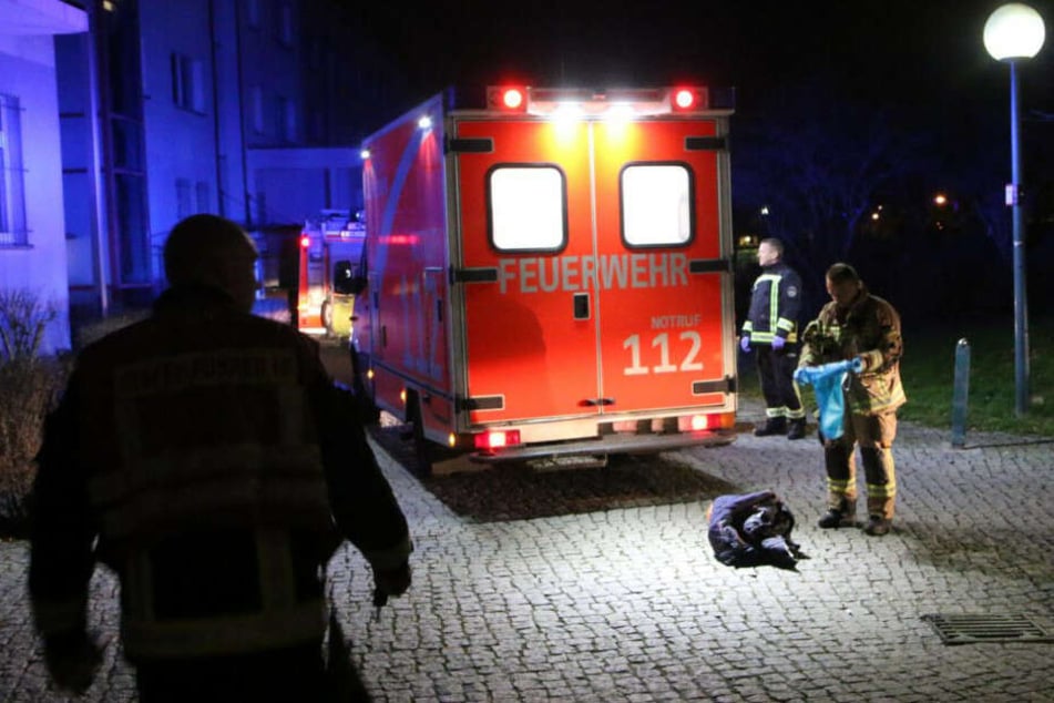 Ein Mann ist bei dem Sturz ums Leben gekommen.