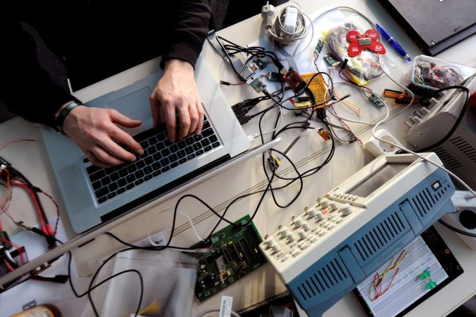 Sicherheitslücken in der Software machen Dritten den Zugang zu fremden Rechnern leicht.