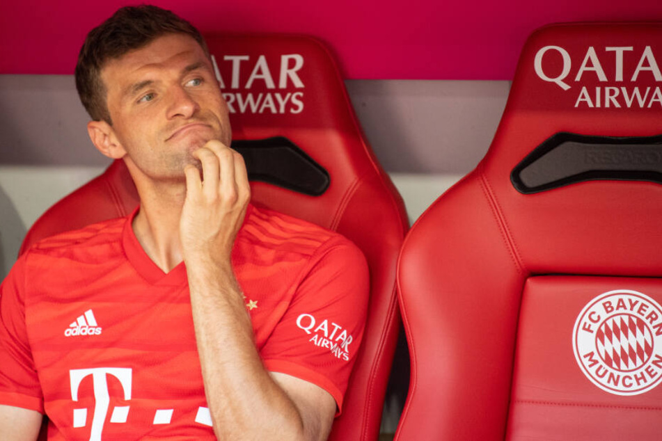 Droht Thomas Müller beim FC Bayern München ein Platz auf der Bank?