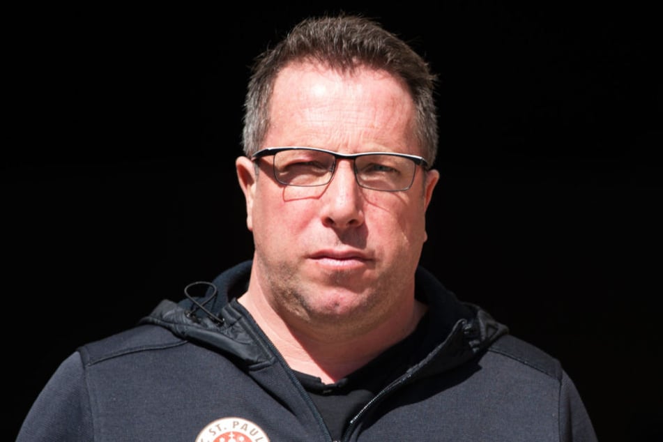Markus Kauczinski mit zweifelndem Blick nach der Niederlage in Aue.