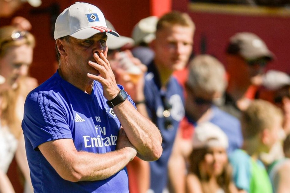 HSV-Coach Dieter Hecking wollte sich bei der Entscheidung noch nicht festlegen.