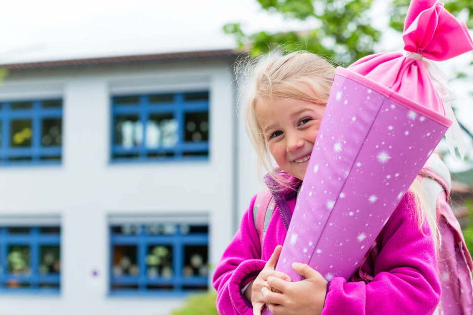 Am Montag beginnt wieder für viele Kinder der "Ernst des Lebens". Beim Versüßen der Einschulung hilft eine Zuckertüte - nur nachhaltig sollte sie sein (Symbolbild).