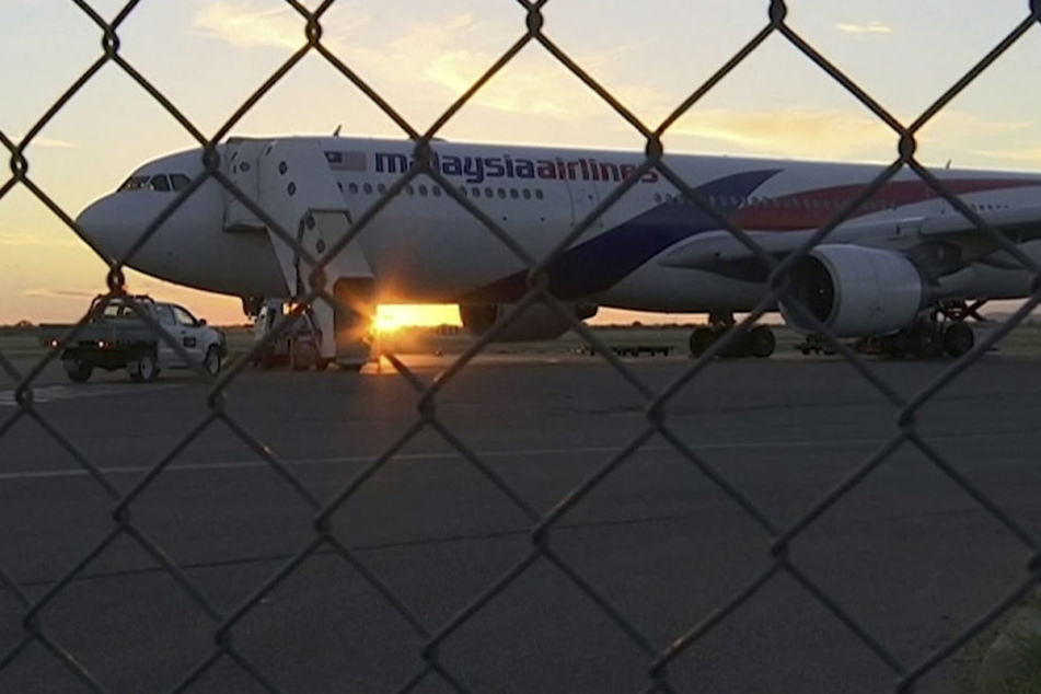Mitten im australischen Outback musste die Maschine notlanden, die Passagiere die Nacht dort verbringen.