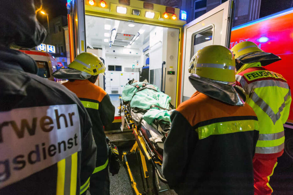 Immer öfter geraten die Retter selber in Not. Dabei wollen sie nur ihren Job gut machen und Menschen helfen.