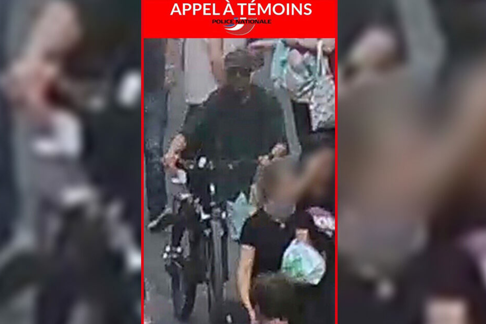 Der Screenshot von einer Webseite der französischen Polizei zeigt das Foto eines Verdächtigen, nach dem die Polizei im Zusammenhang mit einer Explosion in Lyon fahndet.