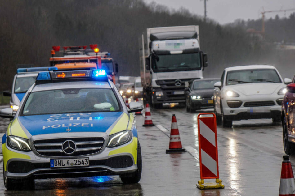 Stau-Chaos auf der A8 am Freitag.