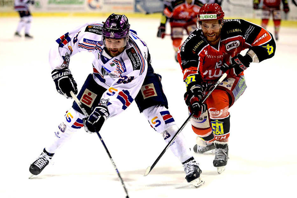 Mit einem 2:2 starteten die Eispiraten ins zweite Drittel gegen die Kassel Huskys.