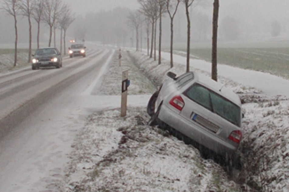 Ohne Führerschein, dafür aber mit Alkohol im Blut stieg ein 39-Jähriger ins Auto.