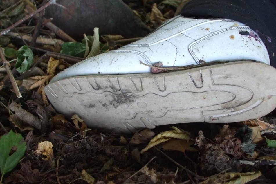 So sieht der Schuh der toten Person aus.