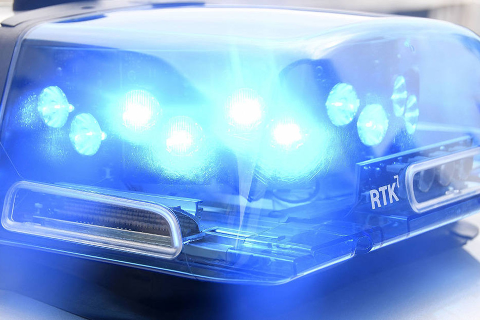 Das Opfer meldete sich am Sonntag auf der Polizeiwache. Die Beamten suchen die Täter. (Symbolbild)