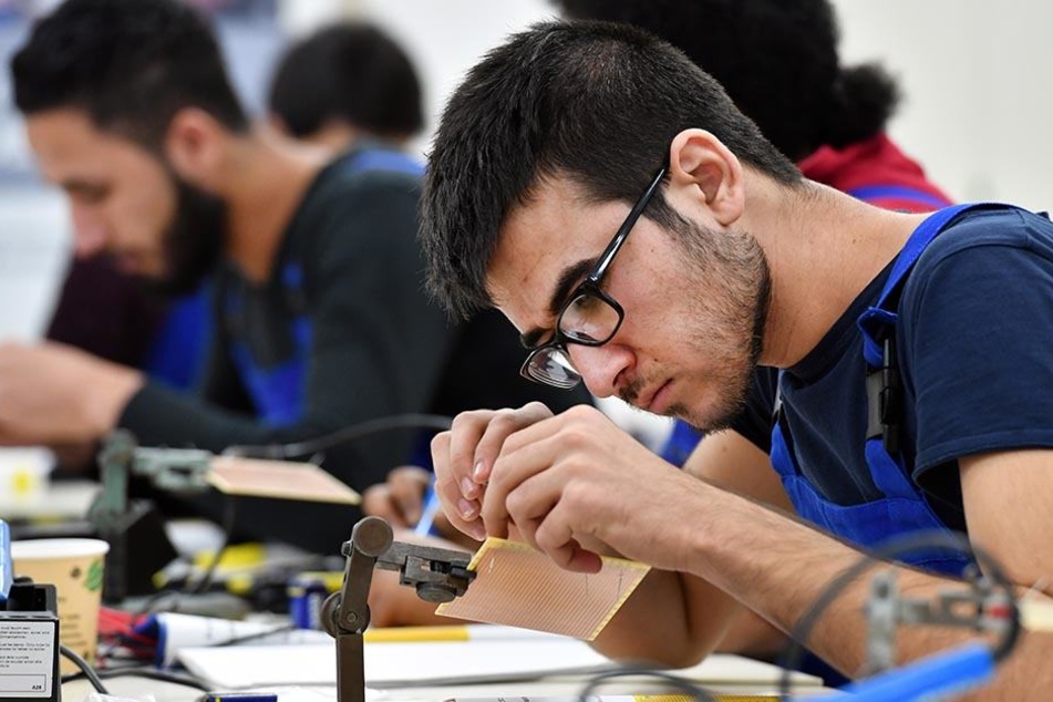 Einige Migranten fangen erst in Deutschland eine Berufsausbildung an.