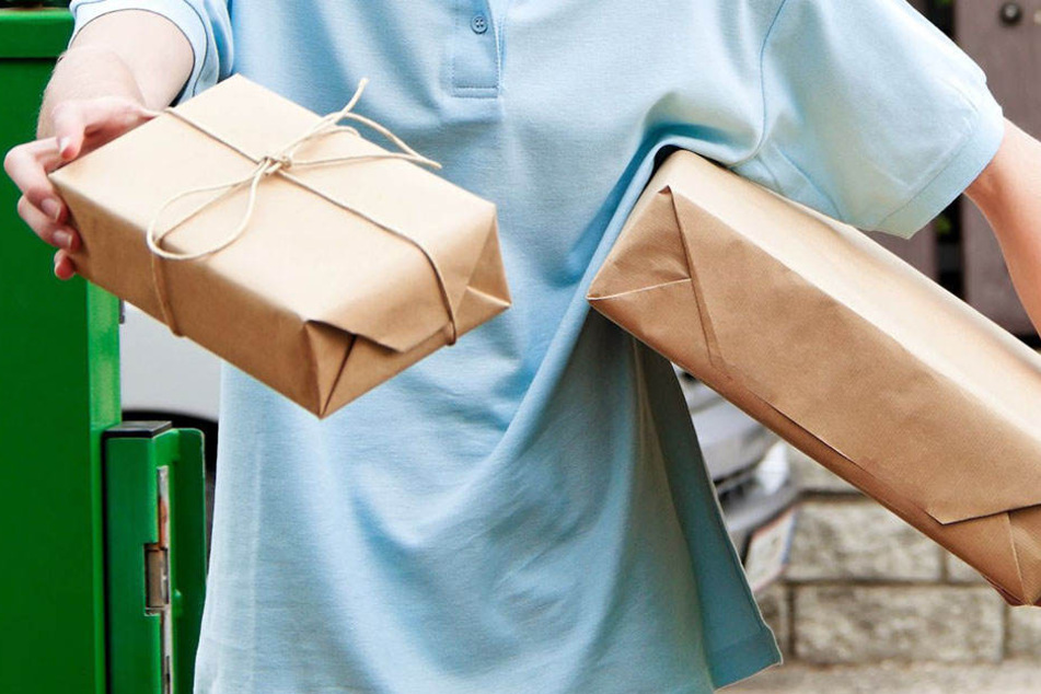 Der Mann hatte sich gleich mehrere fremde Pakete unter den Nagel gerissen. (Symbolbild)