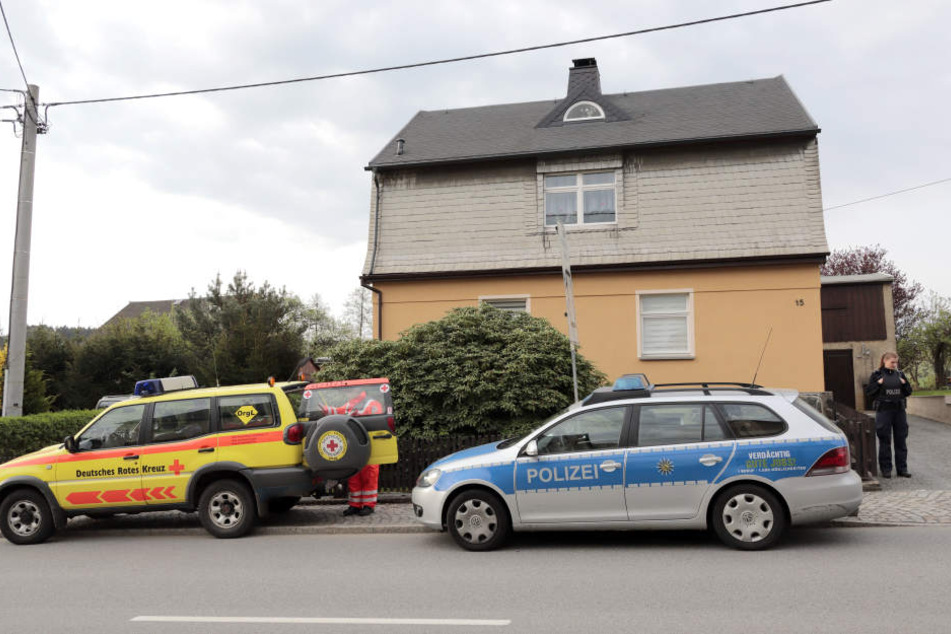 In diesem Haus im Stollberger Ortsteil Raum geschah die Tat, hier lebte Chris H. mit seinen Eltern und seiner Freundin. (Archivbild)