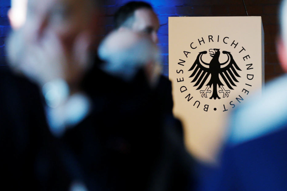 90.000 Grenzschützer, 20 Milliarden Baukosten, neun Milliarden für den Unterhalt: Alles um Deutschland im "Zeitalter der Völkerwanderungen" zu schützen.