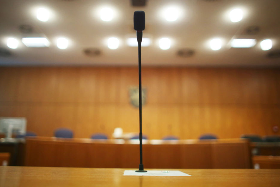 Am Landgericht Frankfurt wird ein 30 Jahre zurückliegender Mordversuch verhandelt.