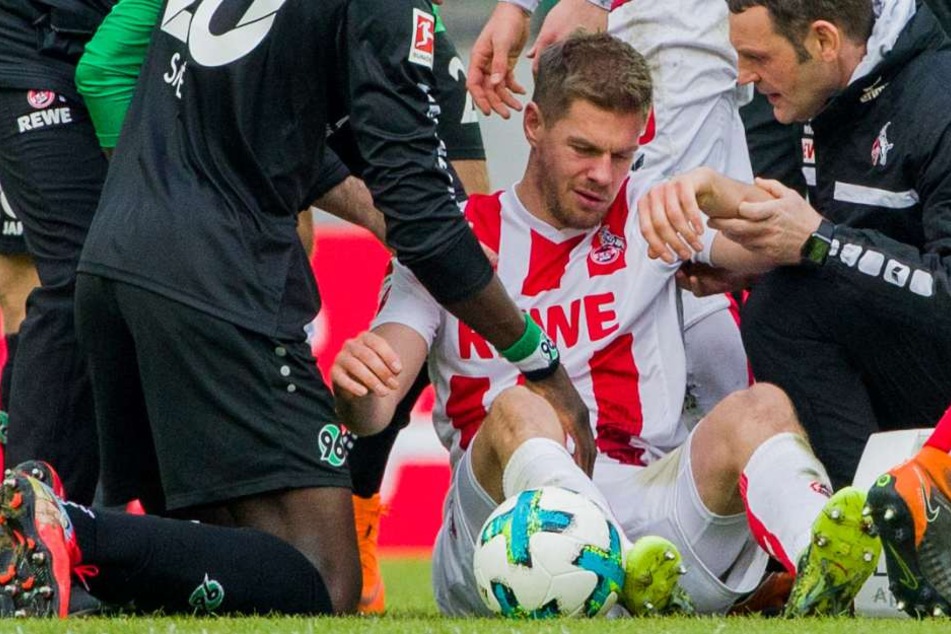 Simon Terodde musste im Spiel gegen Hannover 96 in der 61. Minute ausgewechselt werden.