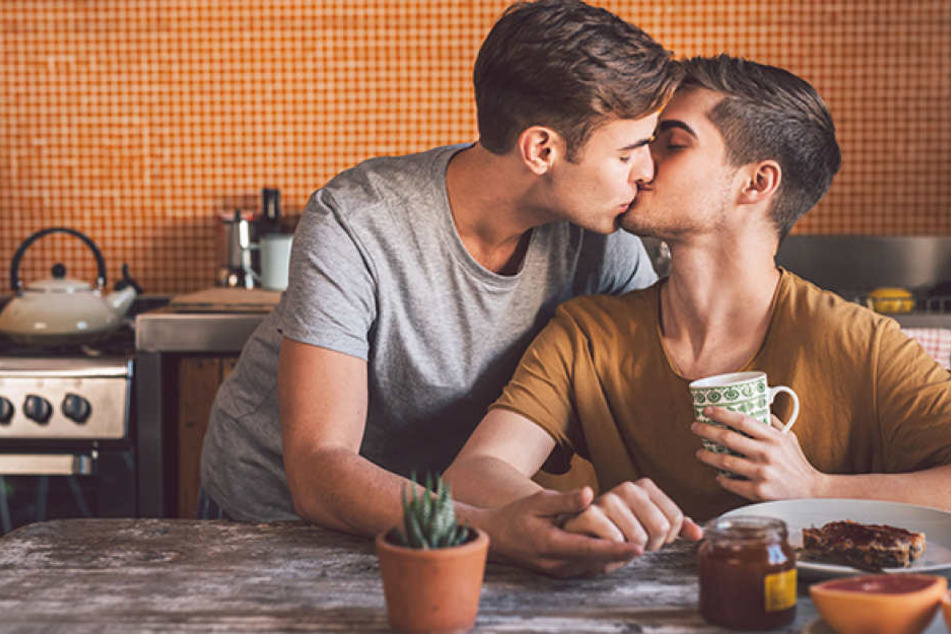 Hier geht's fix! Homosexuelle Paare gehen laut einer Umfrage schneller miteinander ins Bett, als heterosexuelle.