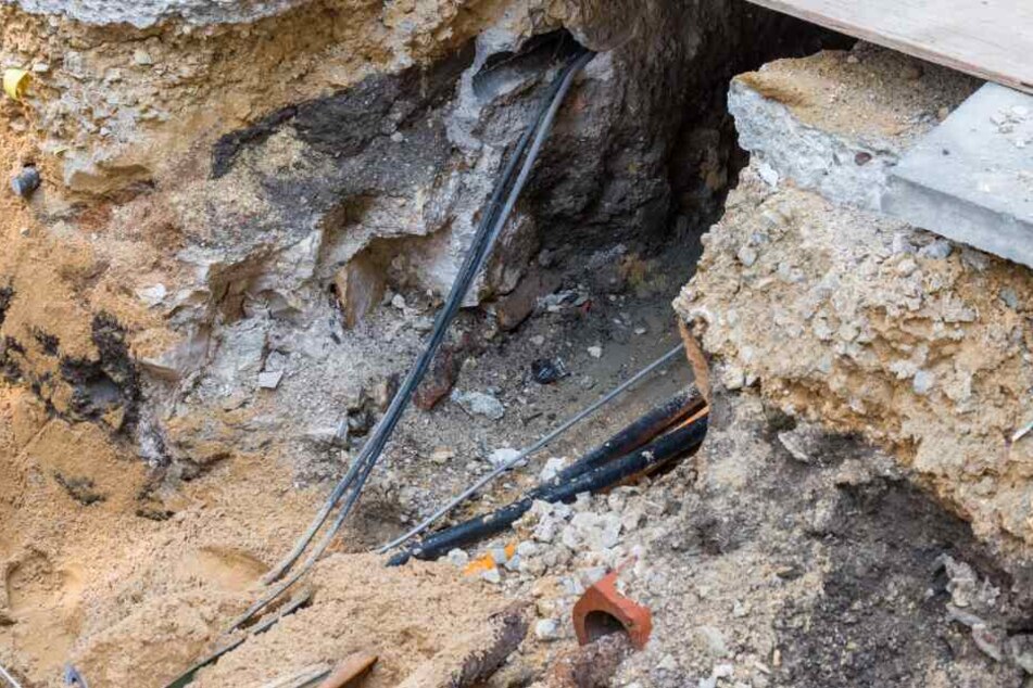 In Bielefeld müssen in der kommenden Woche einige Kabel verlegt werden. (Symbolbild)