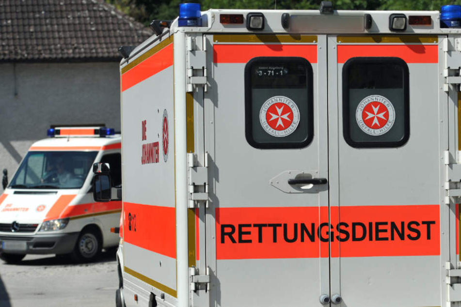 Der Wagen blieb auf dem Dach liegen (Symbolfoto).